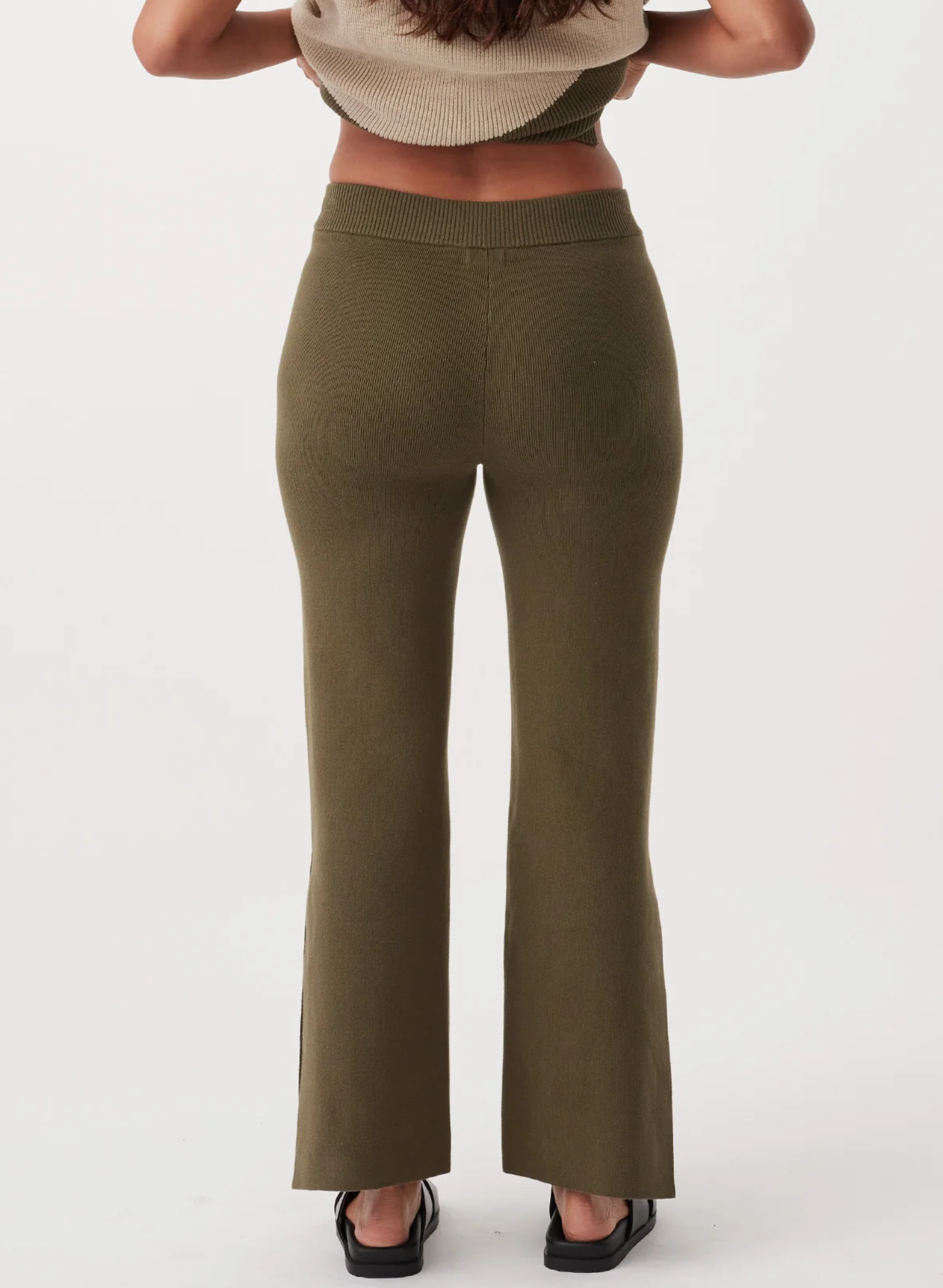 Ria Pant - Olive